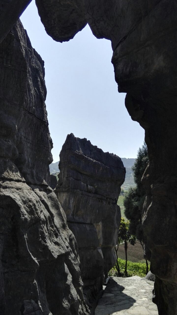 龙鳞石海