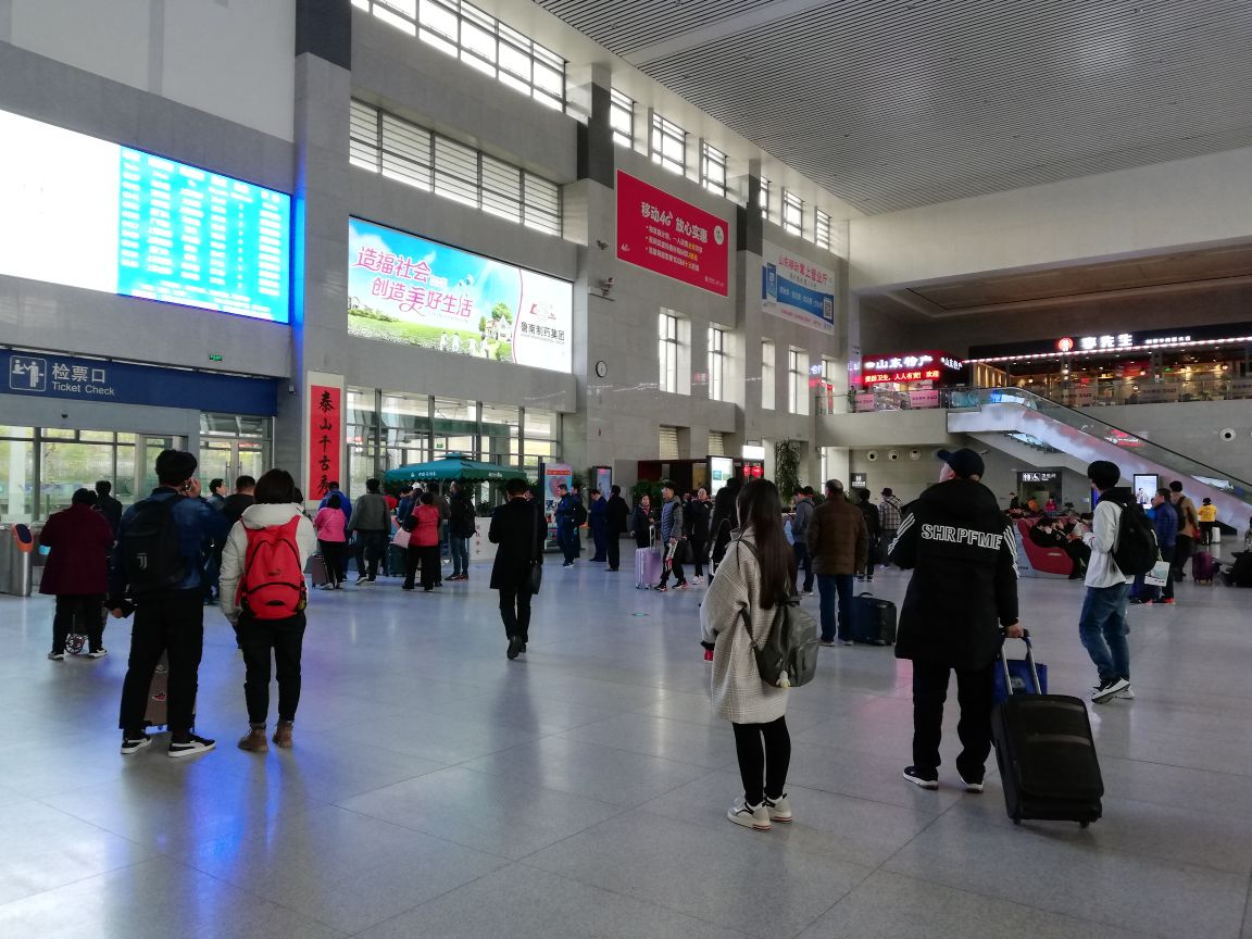 泰安高铁站停车场 - 高铁车站案例 - 深圳腾达智能科技有限公司