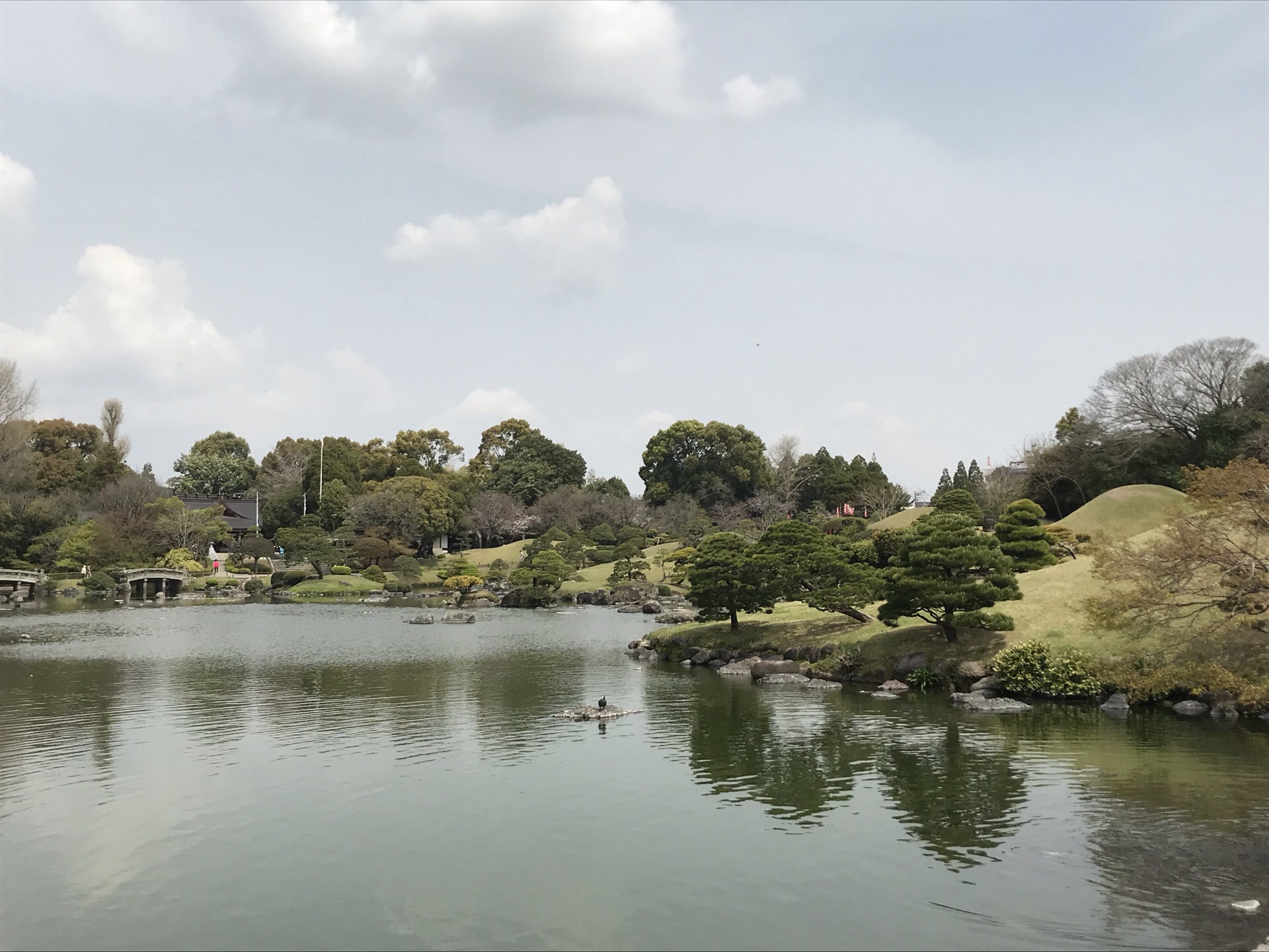 水前寺公园是熊本的一座非常美丽的古典园林,主要以模仿日本东海道五