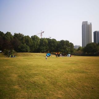 沁园湖绿地广场   分 8条点评 广场 建筑人文 距玩乐835m