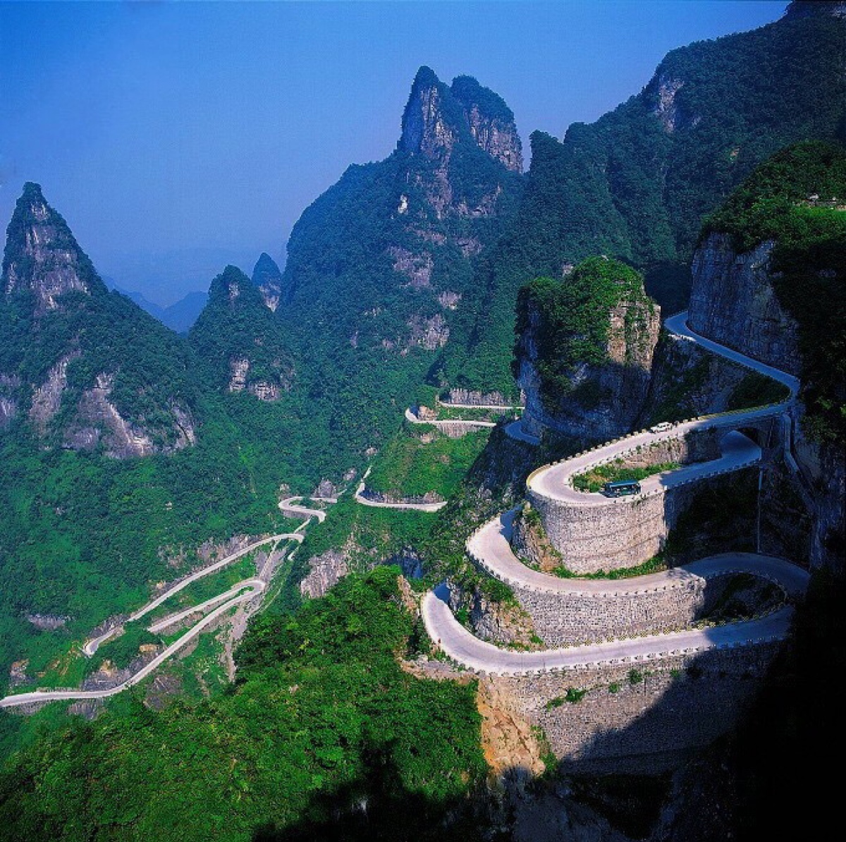 张家界天门山图片