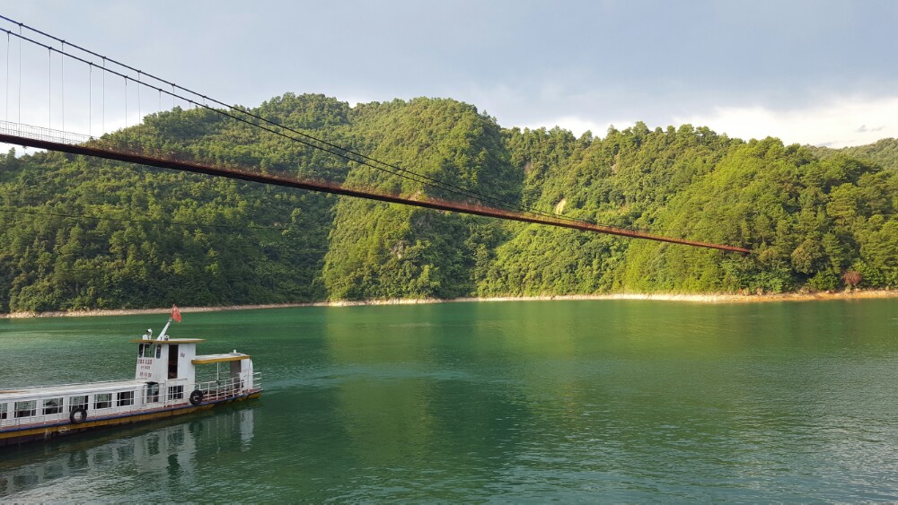 【携程攻略】资兴东江湖风景区景点,白廊环湖公路,清江看大坝全景.