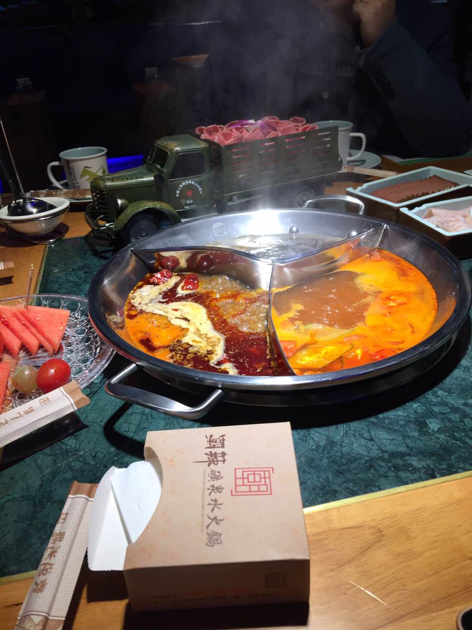 潮辣矿泉水火锅(新广场店)