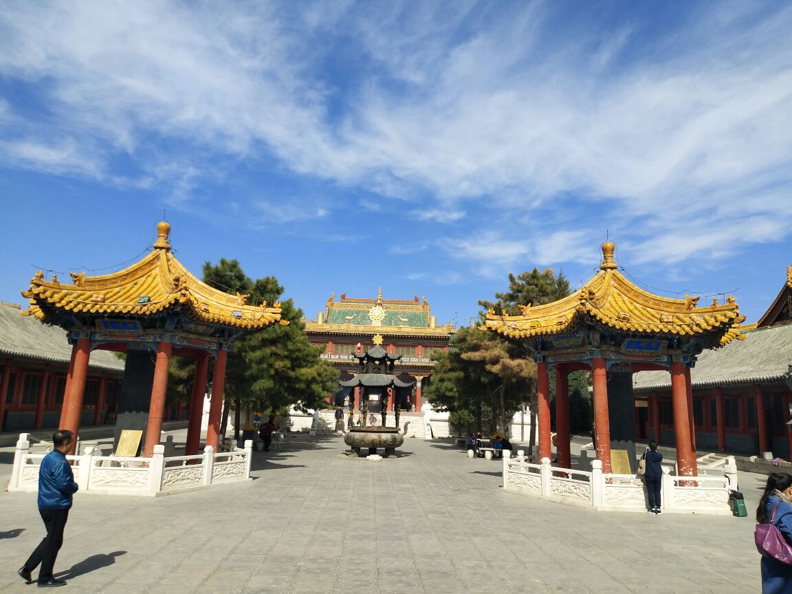 呼和浩特席力图召好玩吗,呼和浩特席力图召景点怎么样