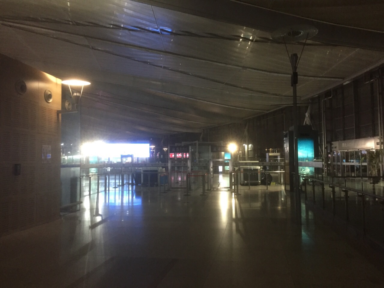 上海南站夜间,上海南站夜景,上海南站进站_大山谷图库