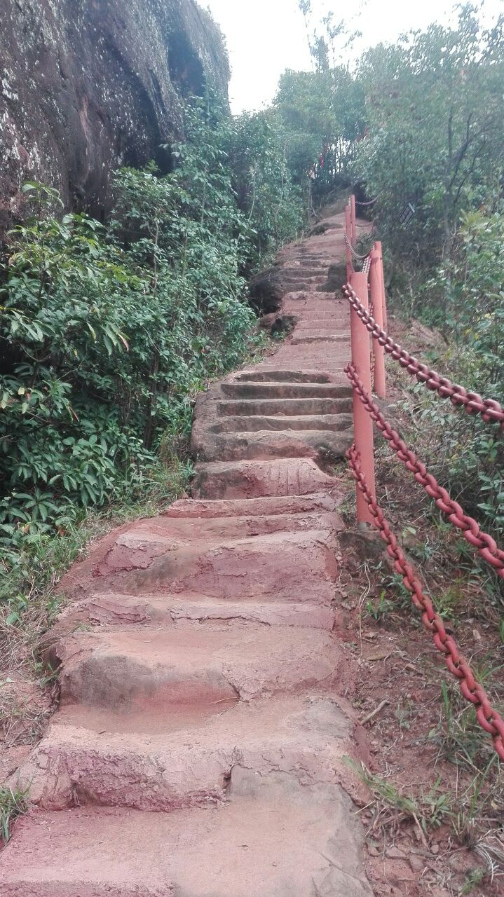 广西烟霞山风景区