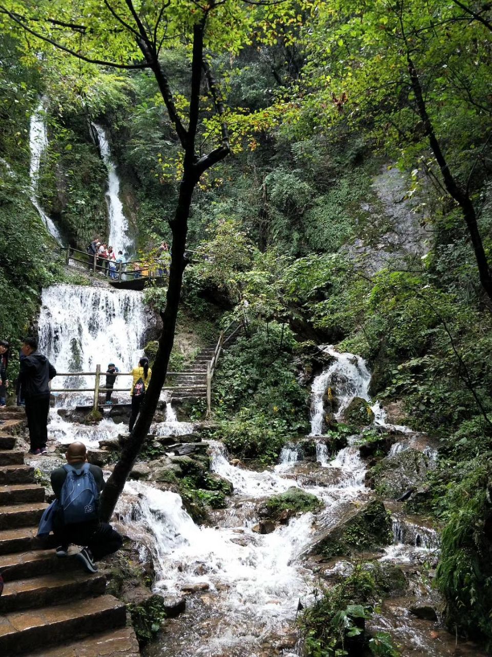 淄博驴行天下户外组织的重渡沟游玩活动,景区有点类似于浙江一带的