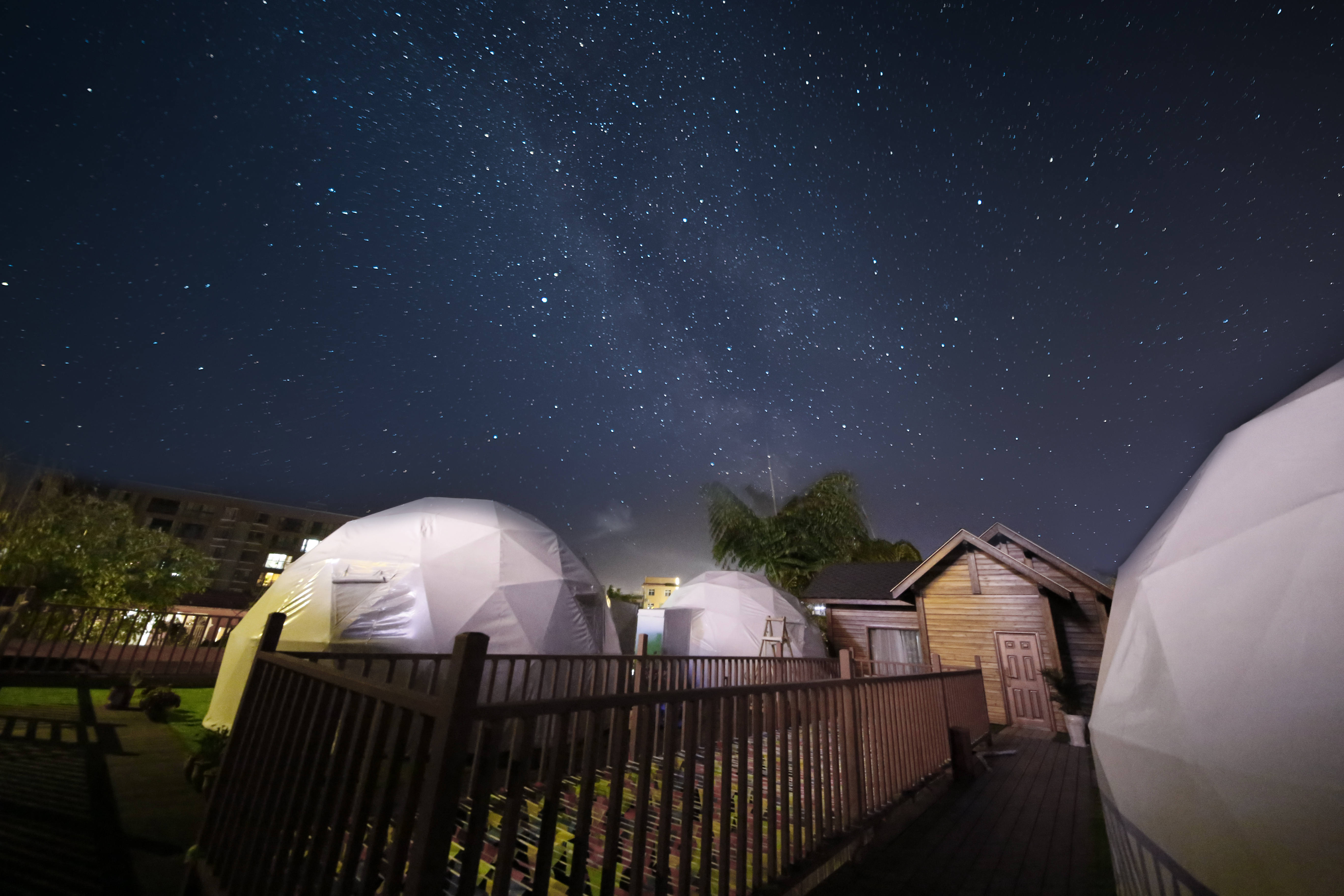 云南·弥勒游记:星空帐篷温泉酒店!白天美的不像话,晚上过得如童话.