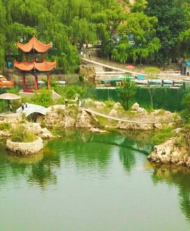 万泉湖夜景-携程攻略