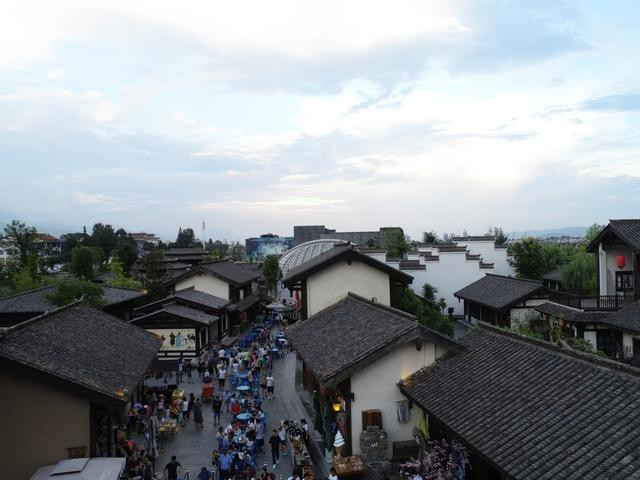 游古镇品三国 今夏来汉中诸葛古镇一起湿身狂欢