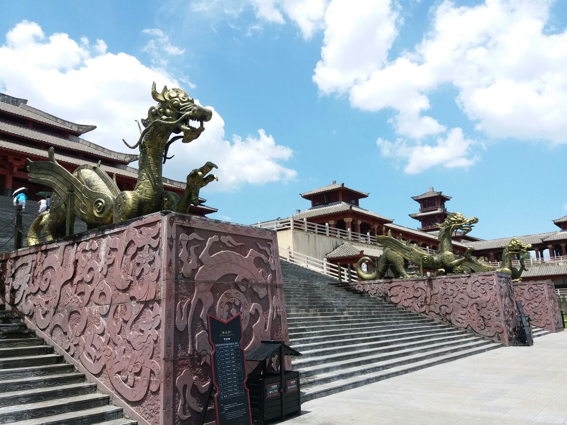 横店影视城秦王宫景区好玩吗,横店影视城秦王宫景区样