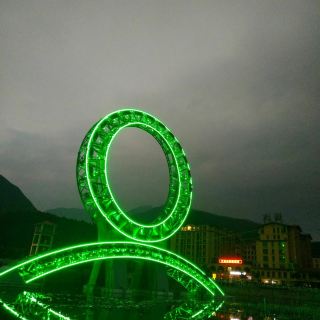汤峪音乐喷泉   分 4条点评 喷泉 建筑人文 距玩乐543m 免费