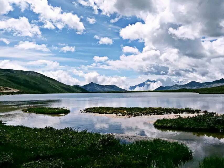 深藏在康定川西高原湖泊红海子夏日风光