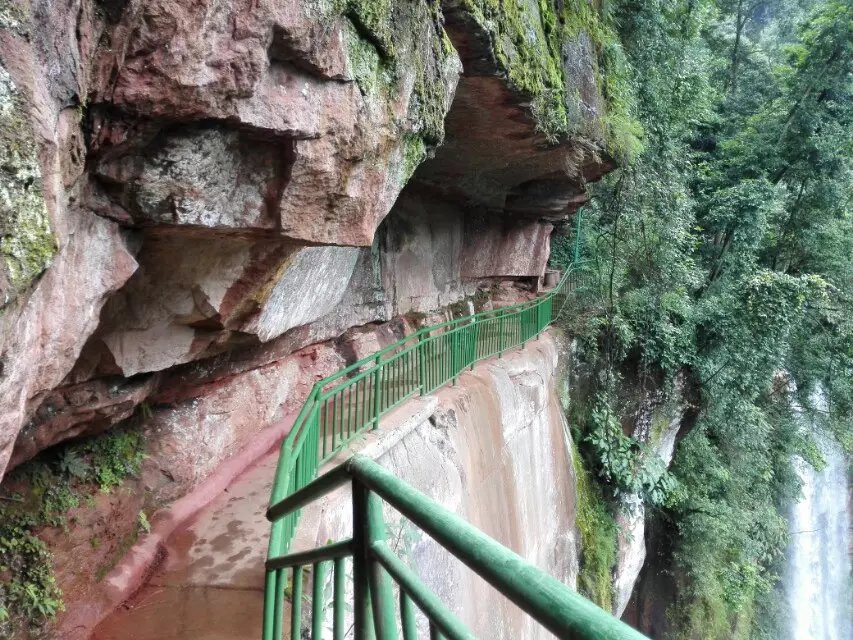 赤水丹霞旅游区·燕子岩