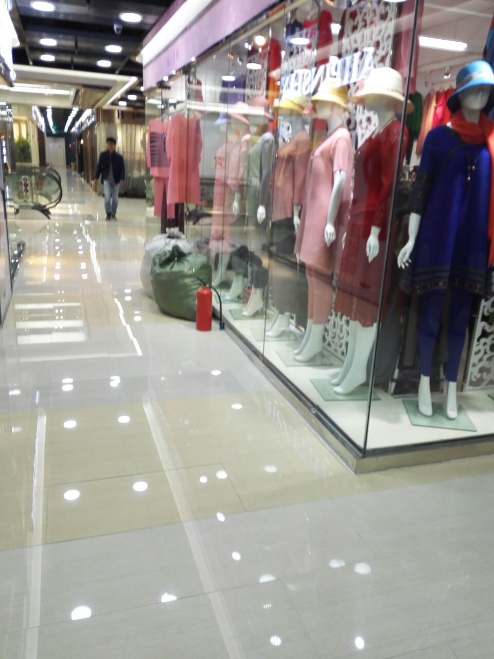 新白马服装批发市场