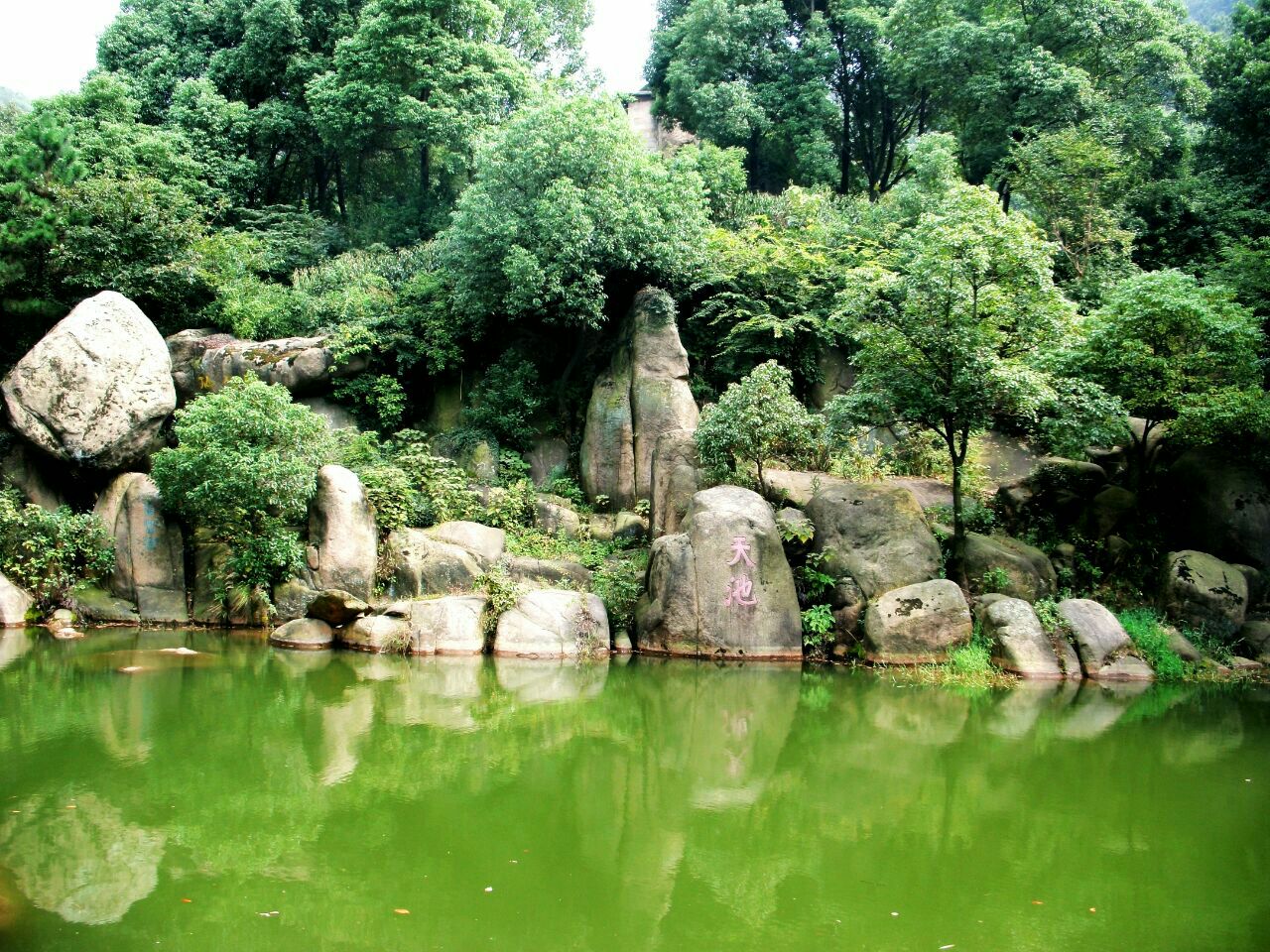 如今的天池山,已经和花山景区合并为一个景区,是国家4a级景区.