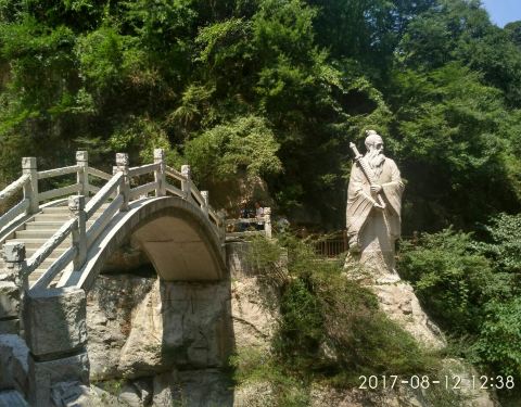 2019红河谷森林公园门票,眉县红河谷森林公园攻略恐怖校园图片