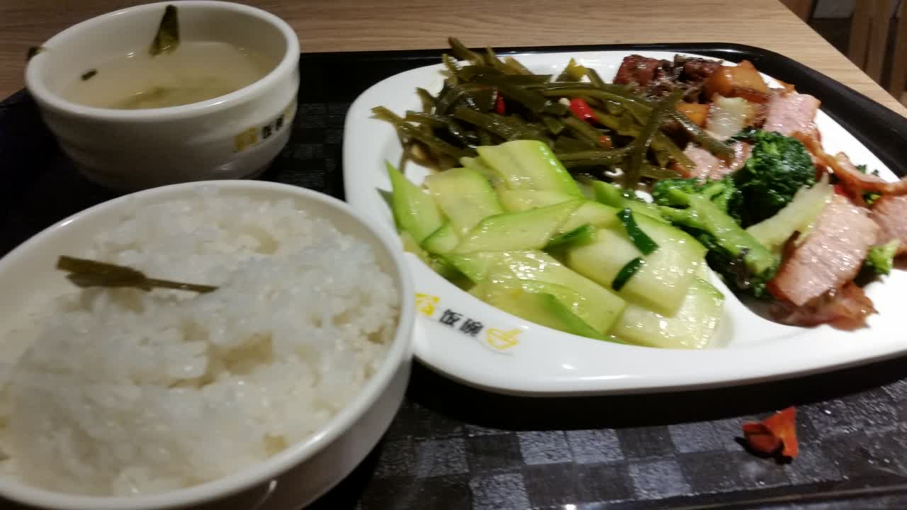 上海金饭碗中式快餐(晶品店)好吃吗,金饭碗中式快餐()