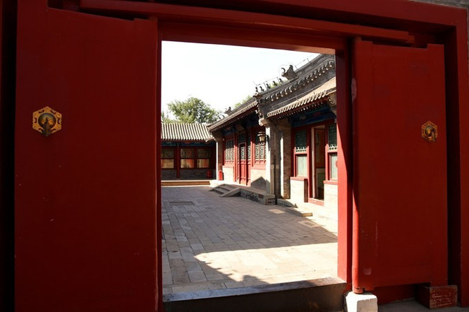 带你来细看看恭王府,再来住一家南锣鼓巷附近的四合院,品味一番