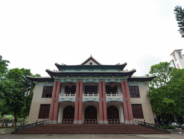 广西民族大学