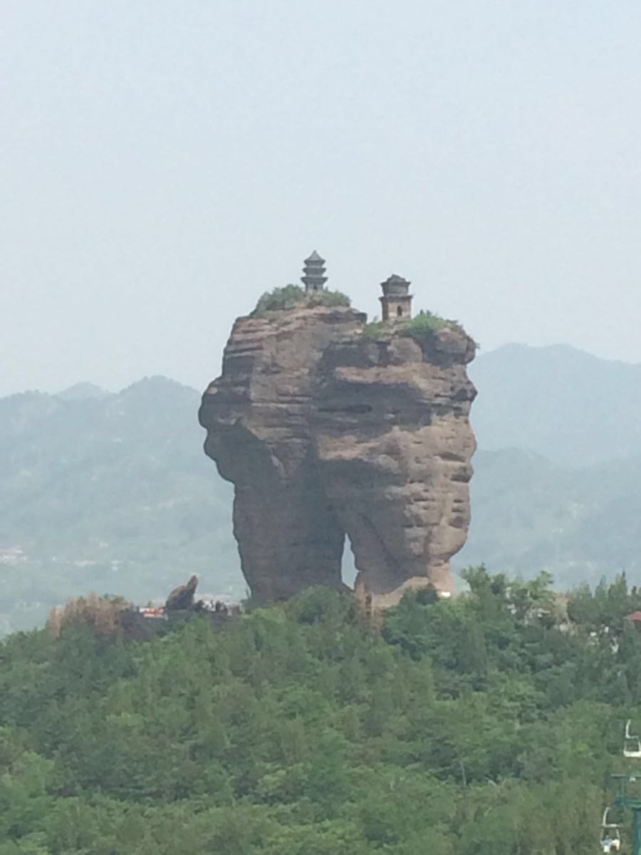 双塔山