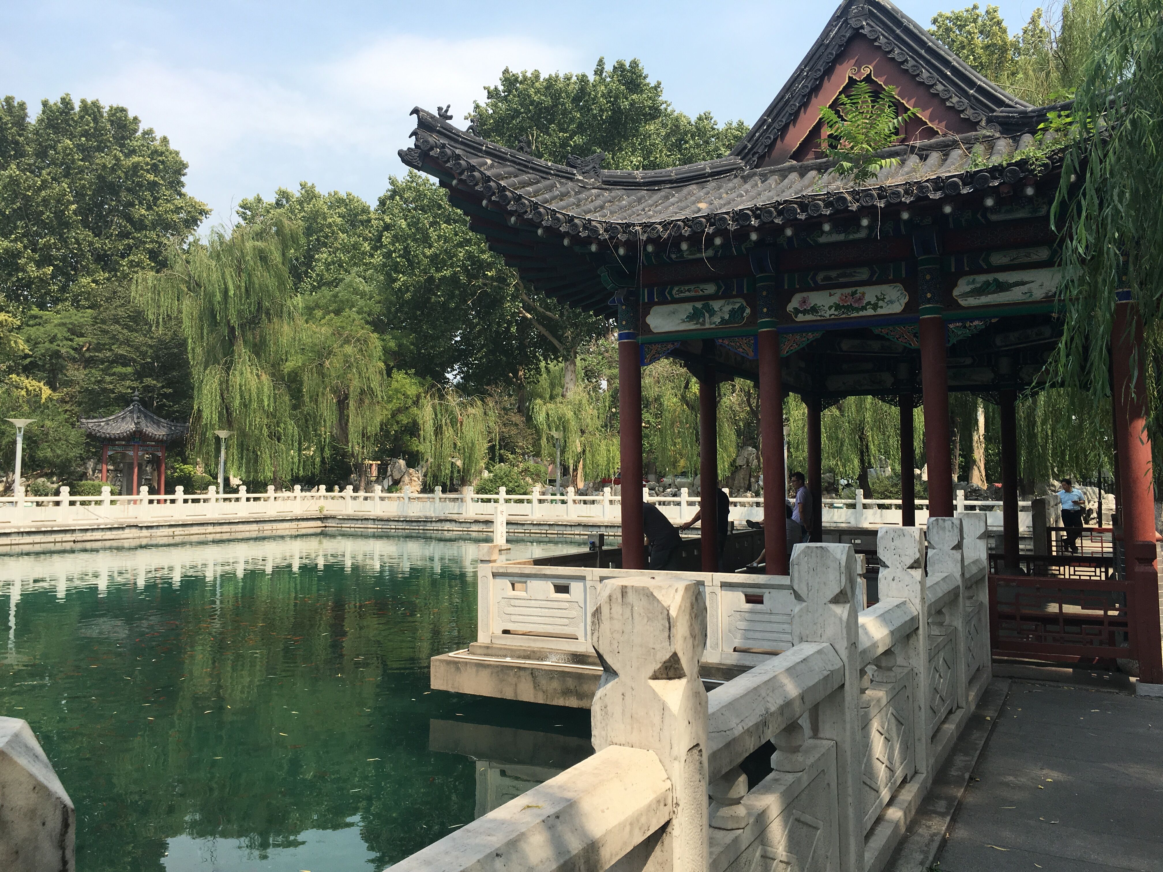 【携程攻略】南京珍珠泉风景区景点,南京珍珠泉风景区很大，里面风景很美，有山有水，有游乐场，有动物园…