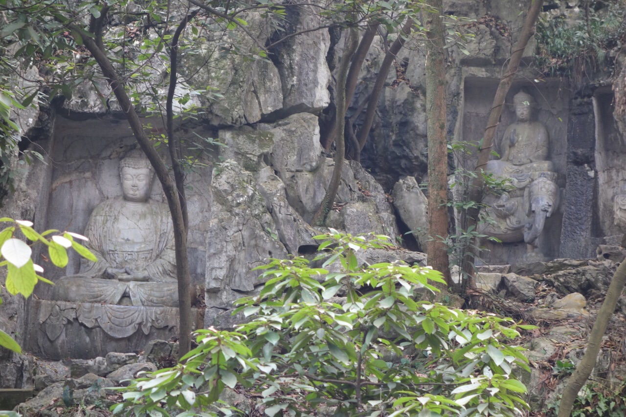 飞来峰的石刻