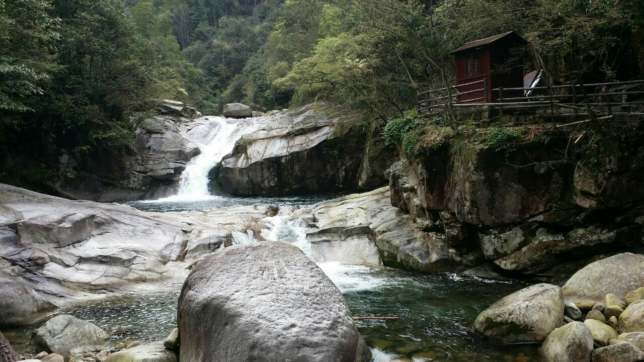 婺源大鄣山卧龙谷好玩吗,婺源大鄣山卧龙谷景点怎么样