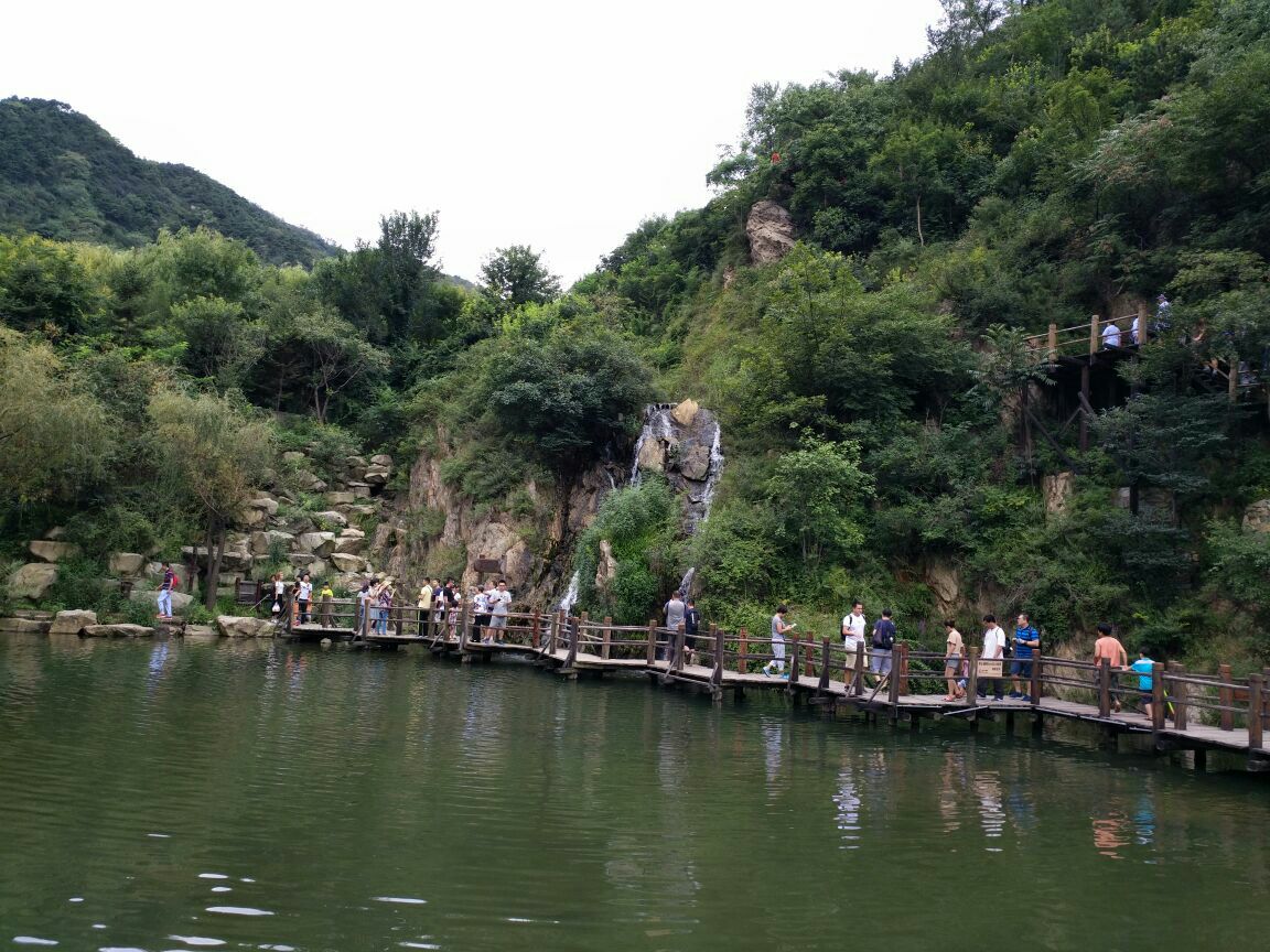 九如山瀑布群风景区