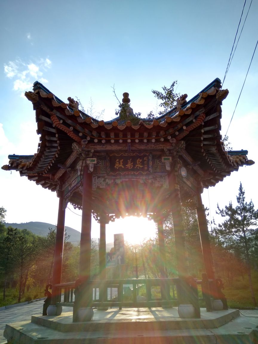 【携程攻略】五台台怀镇景点,台怀镇是一个很大的镇子,汽车在盘山公路