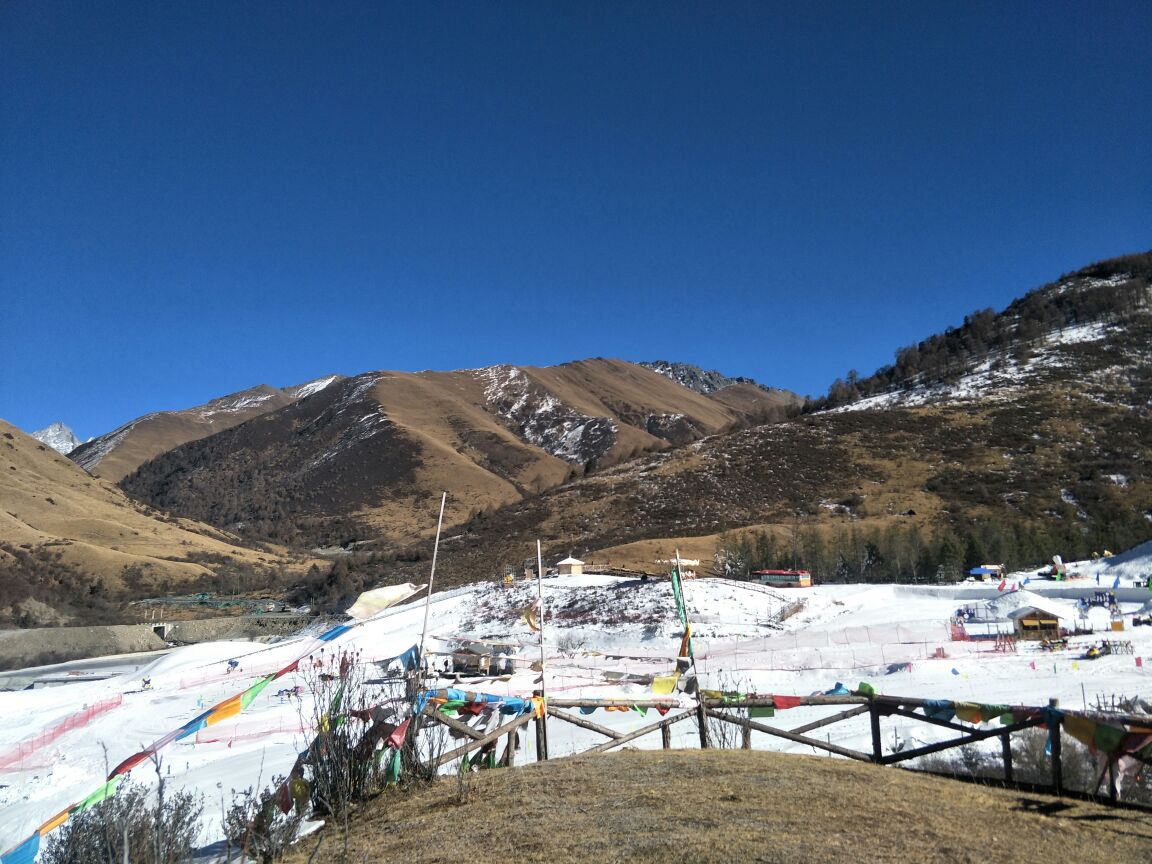 鹧鸪山自然公园滑雪场