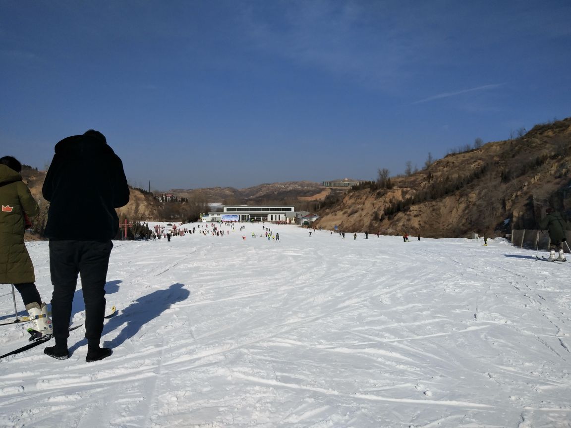 太谷梅苑南山滑雪场攻略,太谷梅苑南山滑雪场门票