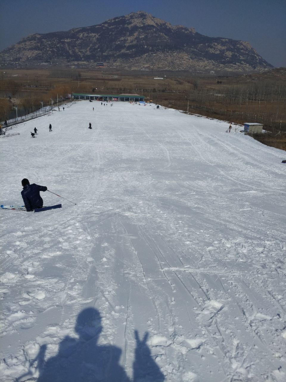 【携程攻略】邹城峄山滑雪场景点,人不算多,饭店的菜很好吃.