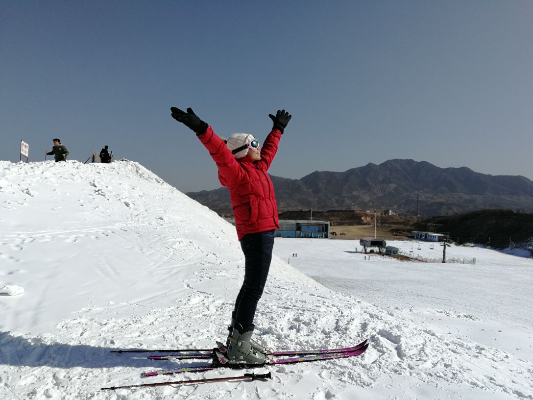 西柏坡温泉滑雪场