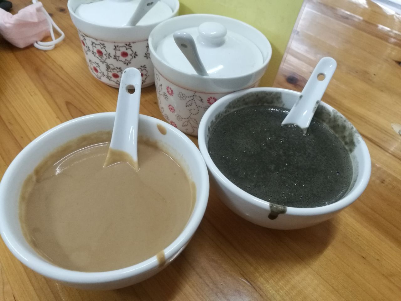 老曹芝麻茶杏仁茶