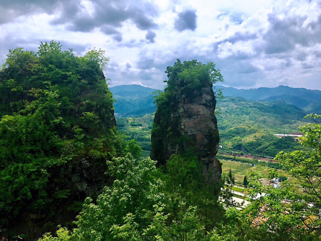 穿岩十九峰