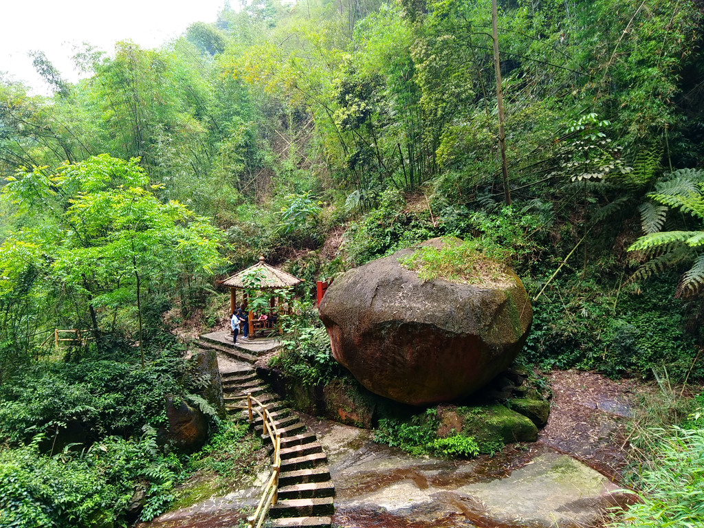 探秘川南古迹 自驾宜宾七洞沟