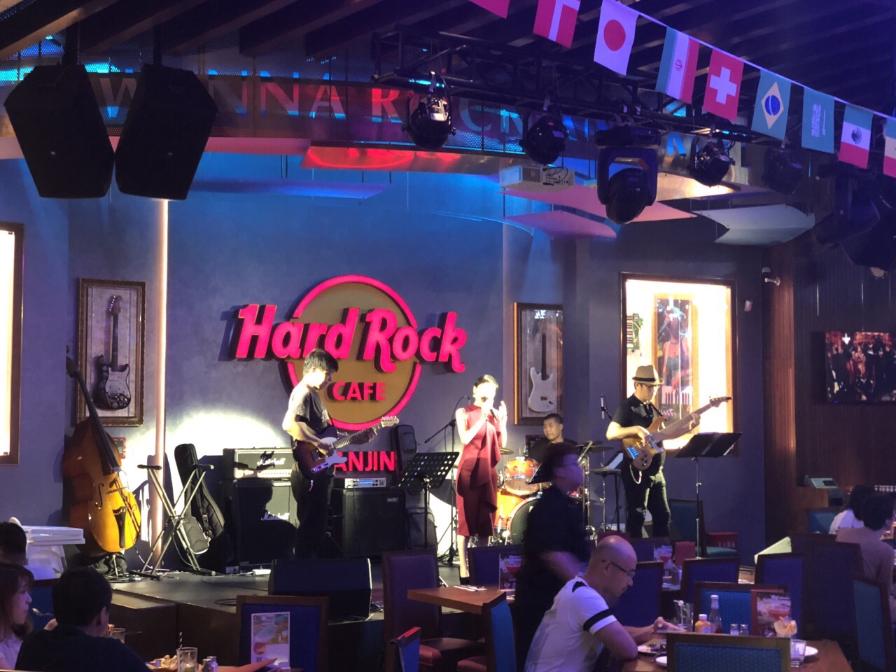 硬石餐厅hard rock cafe