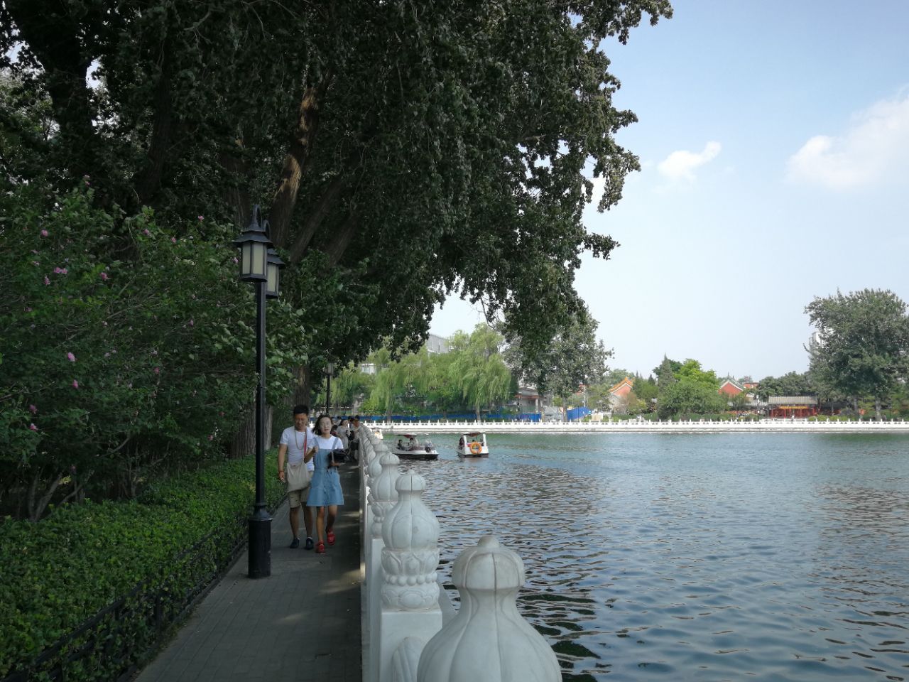 【携程攻略】北京后海公园景点,走进什刹海,感受老.什