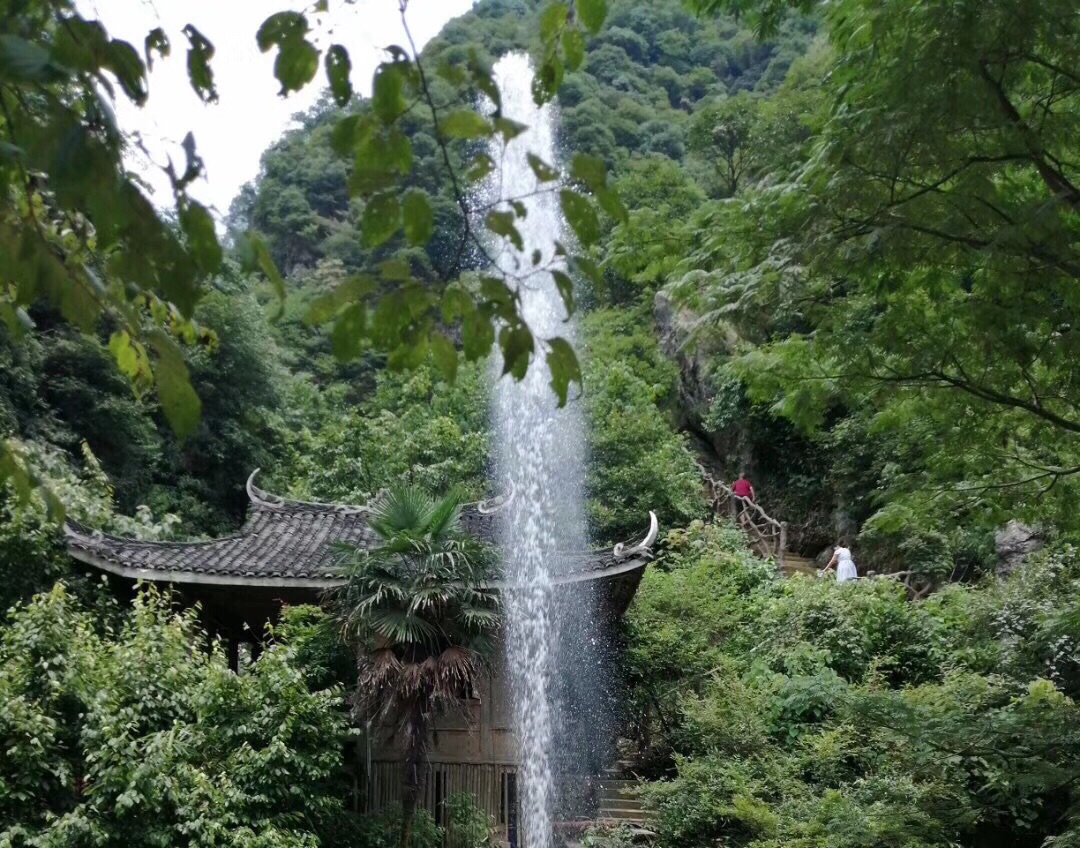 三联峒冰泉景区