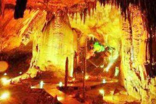 卧龙洞奇观