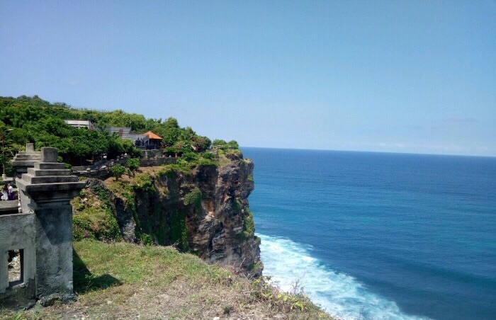 【携程攻略】巴厘岛乌鲁瓦图庙景点,乌鲁瓦图寺有个崖