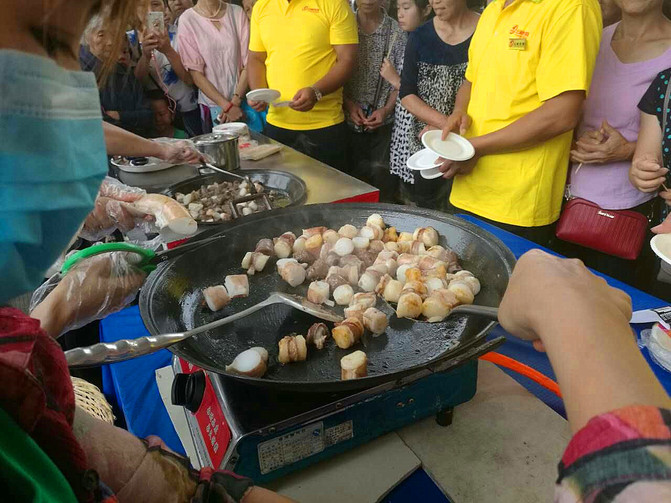 天等首届"赛龙"旅游美食节,天下第一美味猪血肠免费吃