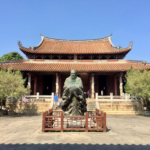 周末去漳州古城游玩,花100元吃10家店,尝遍当地特色,好嗨森!