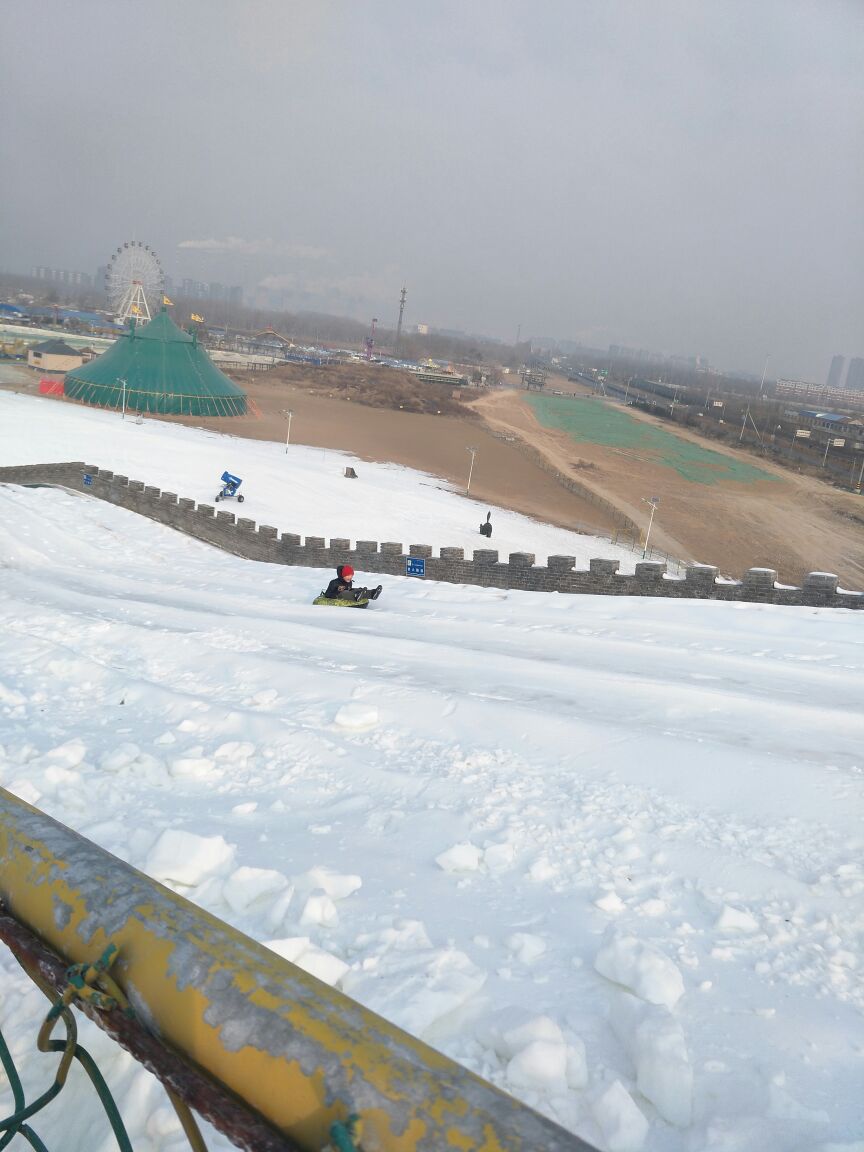 九龙湾滑雪场