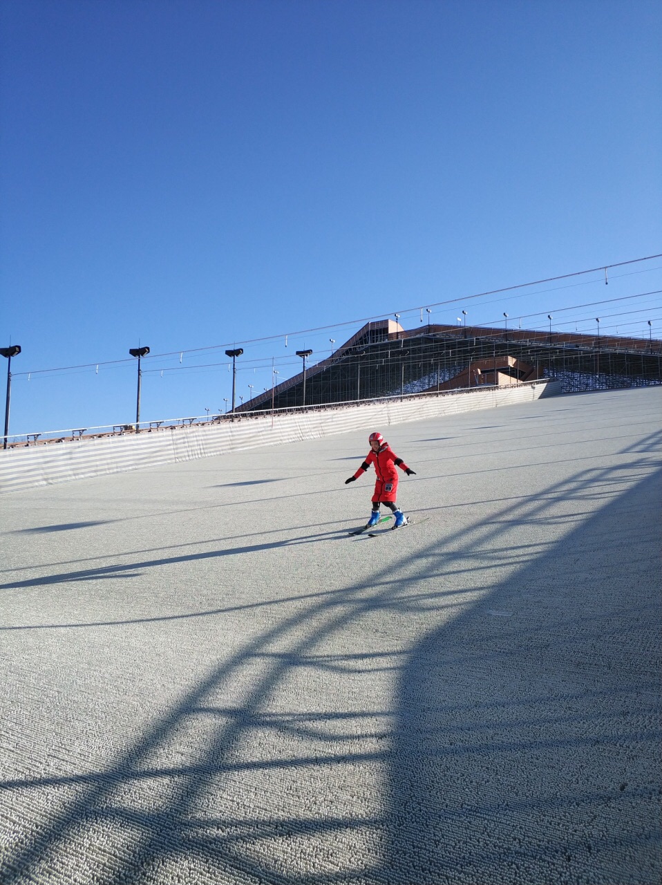 奥森17滑四季滑雪场