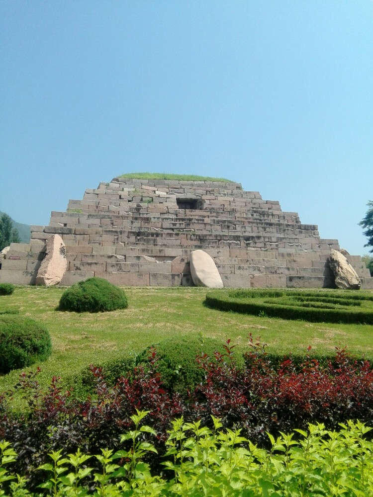 集安洞沟古墓