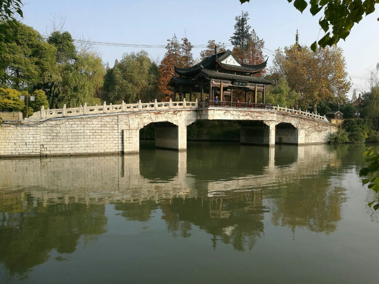 【携程攻略】南京白鹭洲公园景点,白鹭洲公园因李白:"