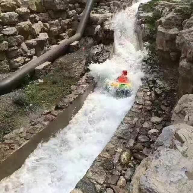 十渡龙湖湾漂流