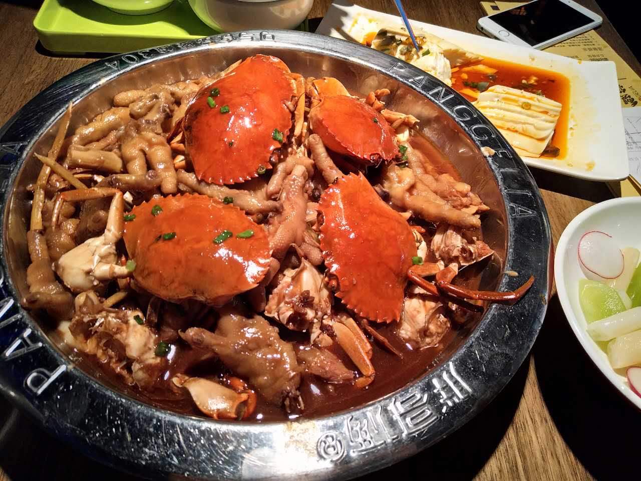 【携程美食林】惠州胖哥俩肉蟹煲(华贸店)餐馆,总结:环境优美,服务